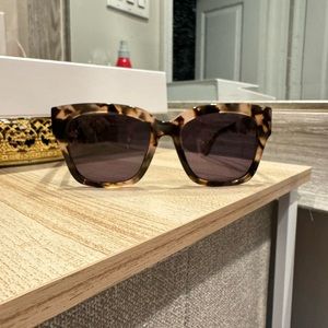 Diff Eyewear tortoise shell sunnies